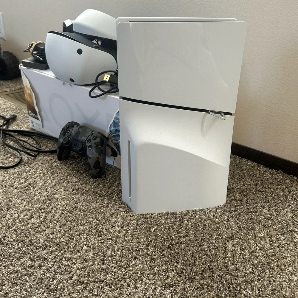 Sony VR Headset with Console - White and Black